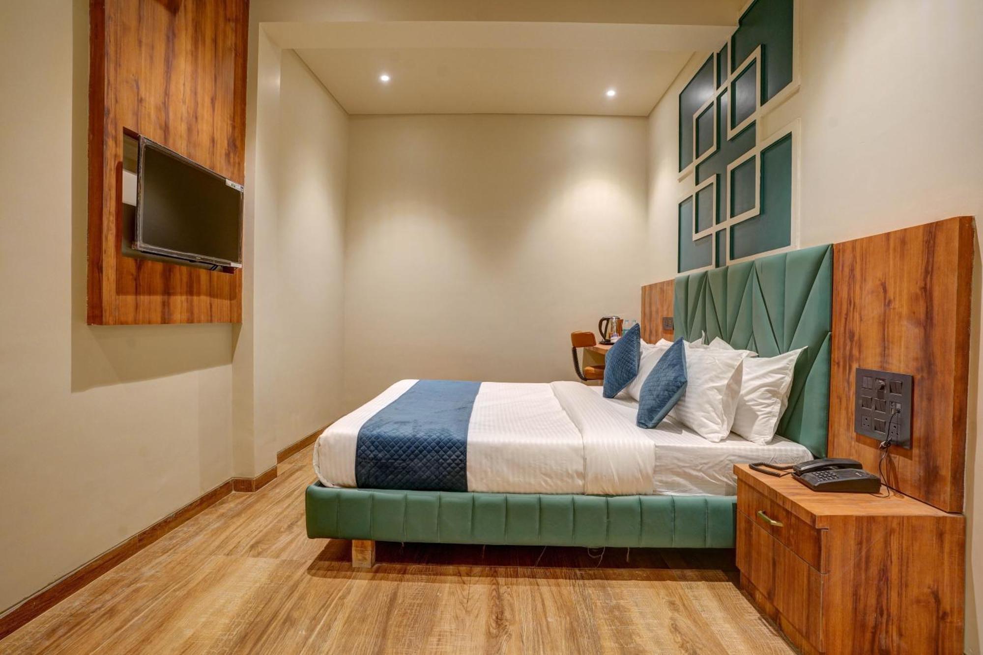 Hotel Starville Andheri Midc Mumbai