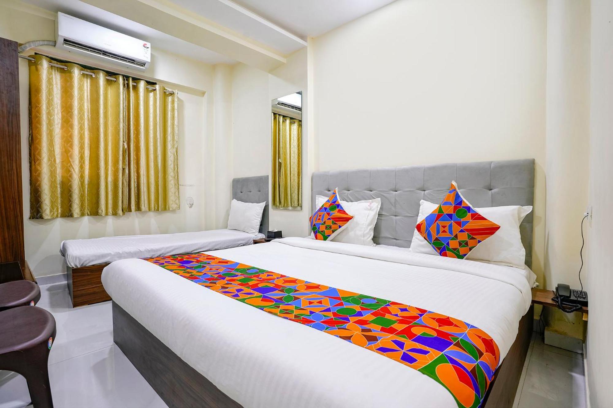 Via Lexus 5 - Nr Janki Devi High School Hotel