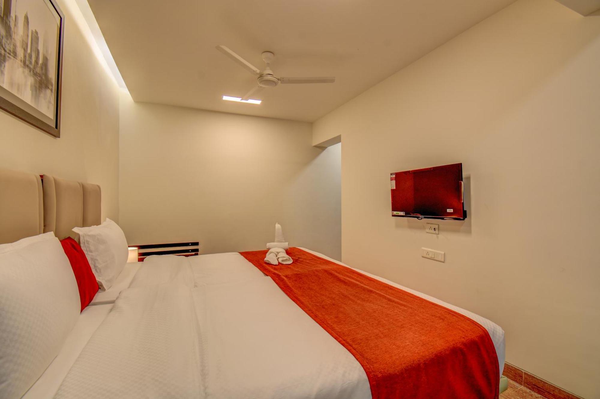 Hotel Staywood Suites, 3*