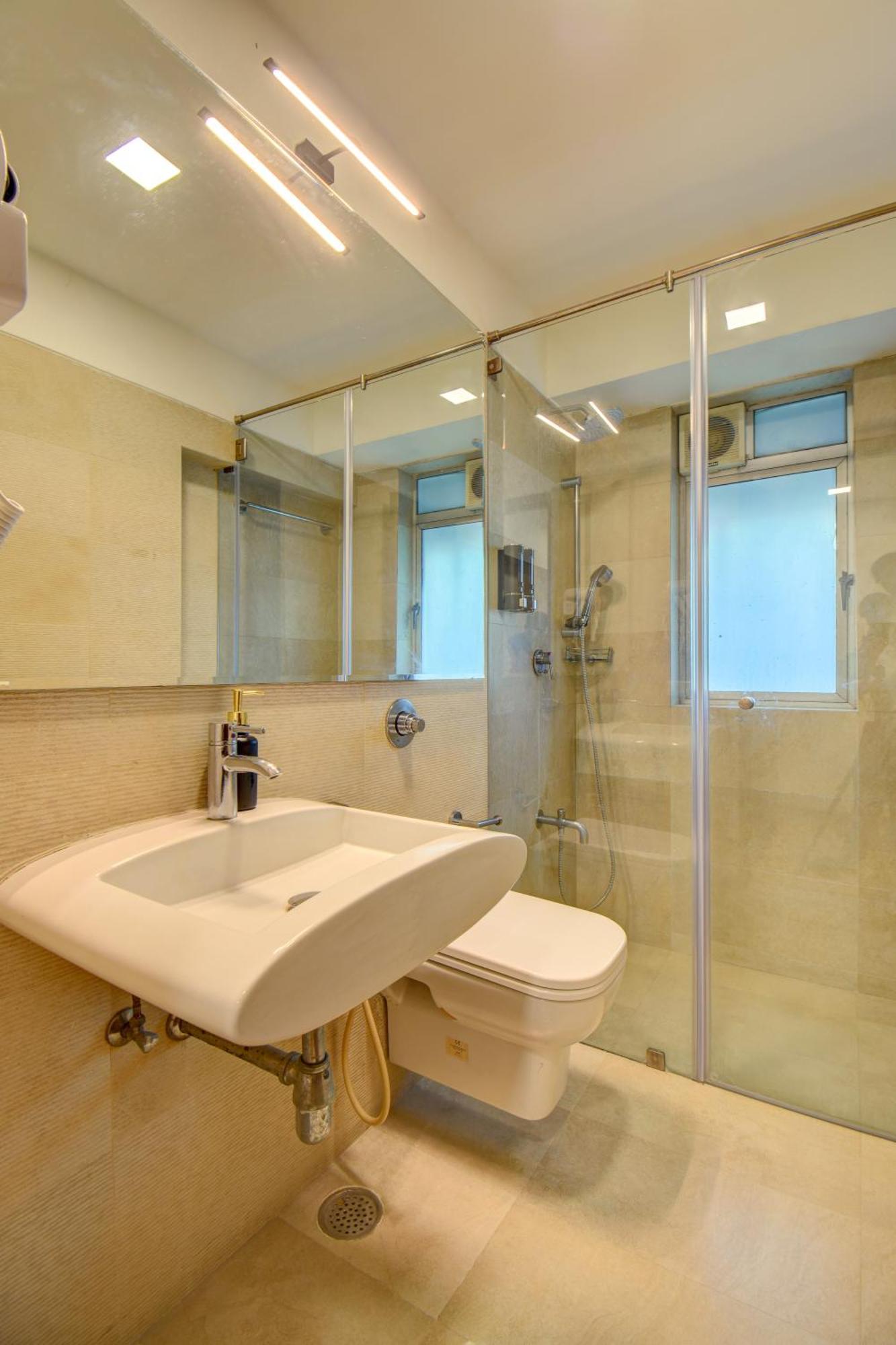 Hotel Staywood Suites,