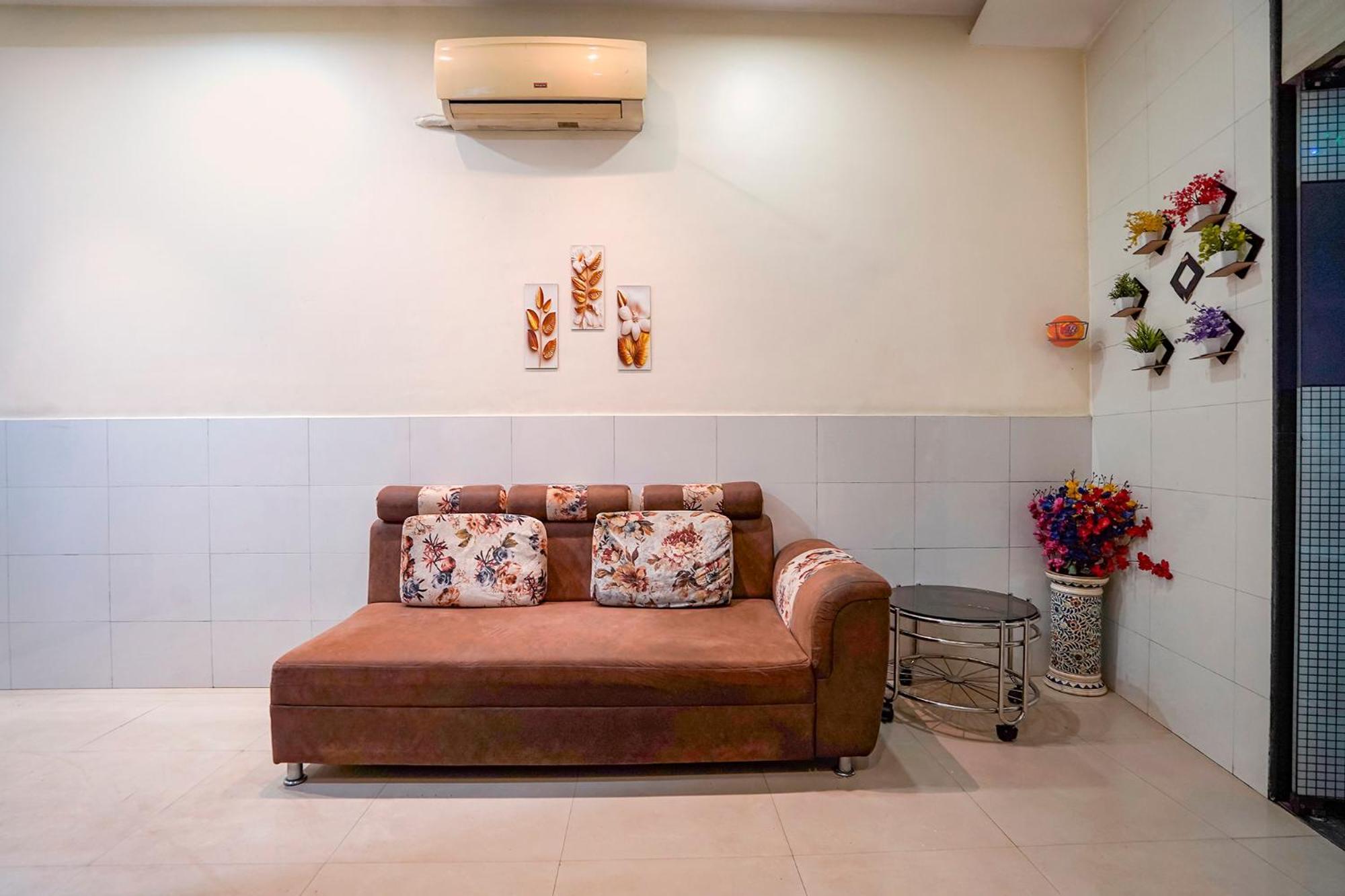 Fabhotel Kailash Park Mumbai