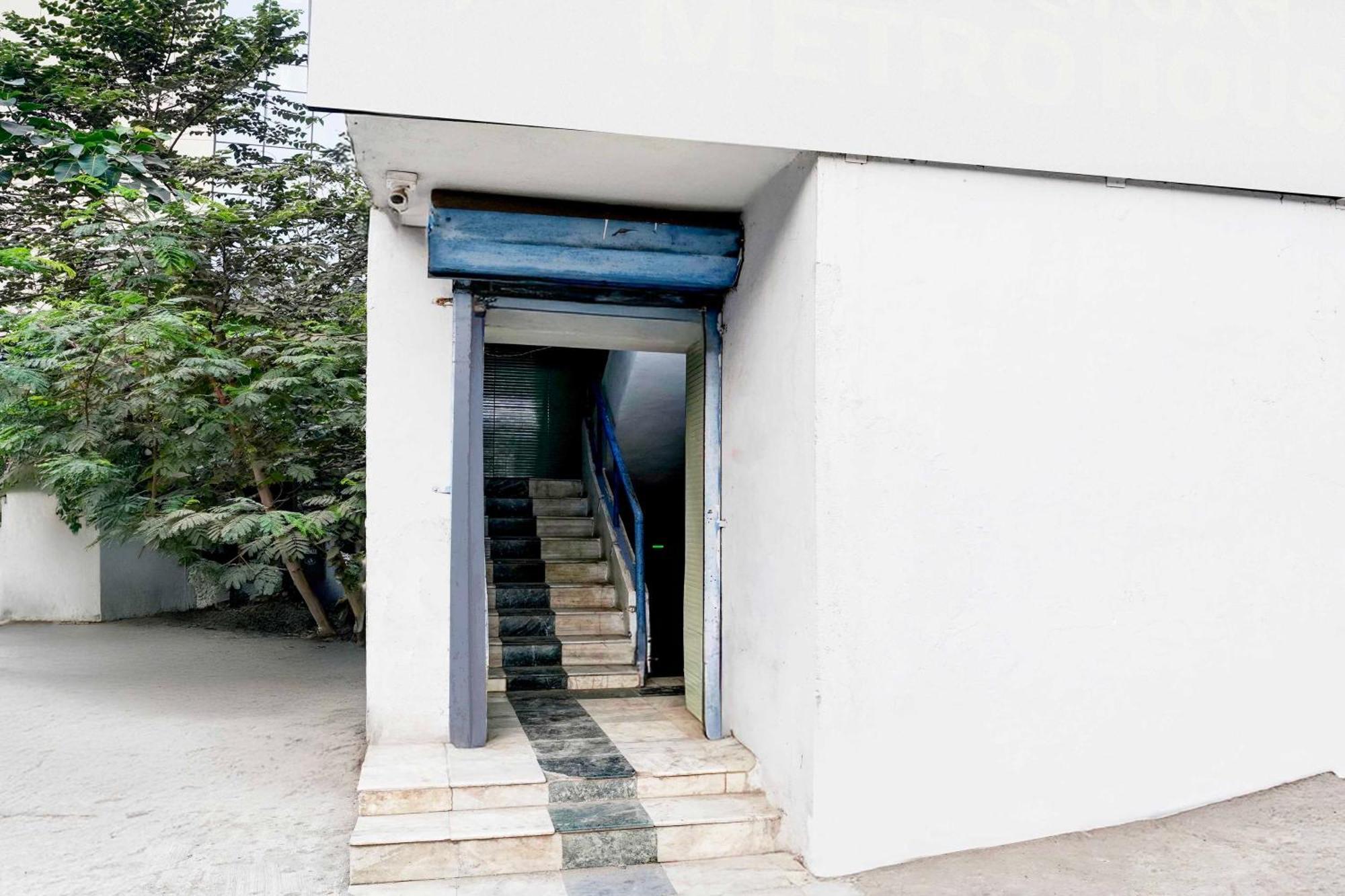 Collection O Bkc Santacruz East Hotel Mumbai