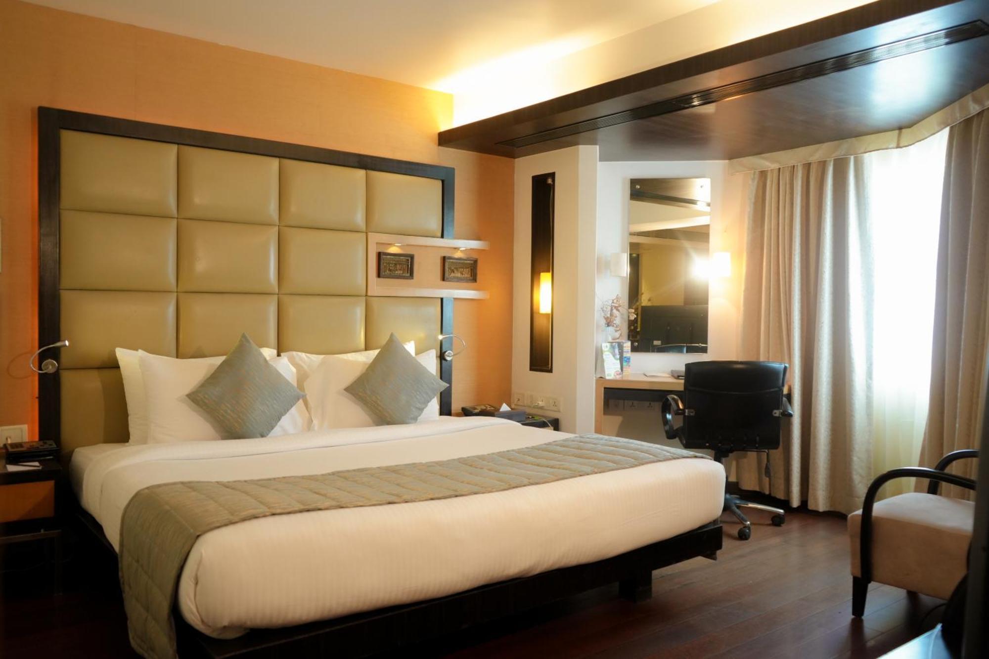 Hotel Ramee Guestline Juhu 4*