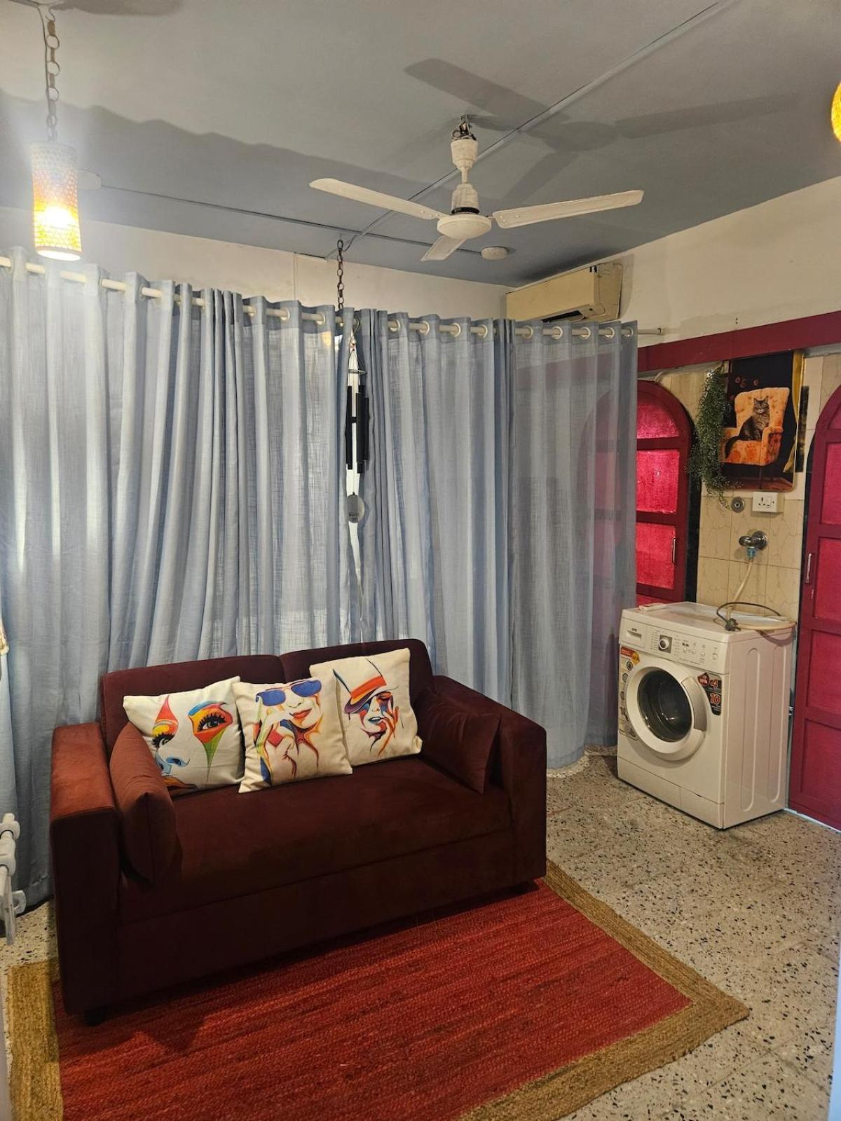 Apartment Retro Bandra - Cozy Comfort In A Heritage Village *