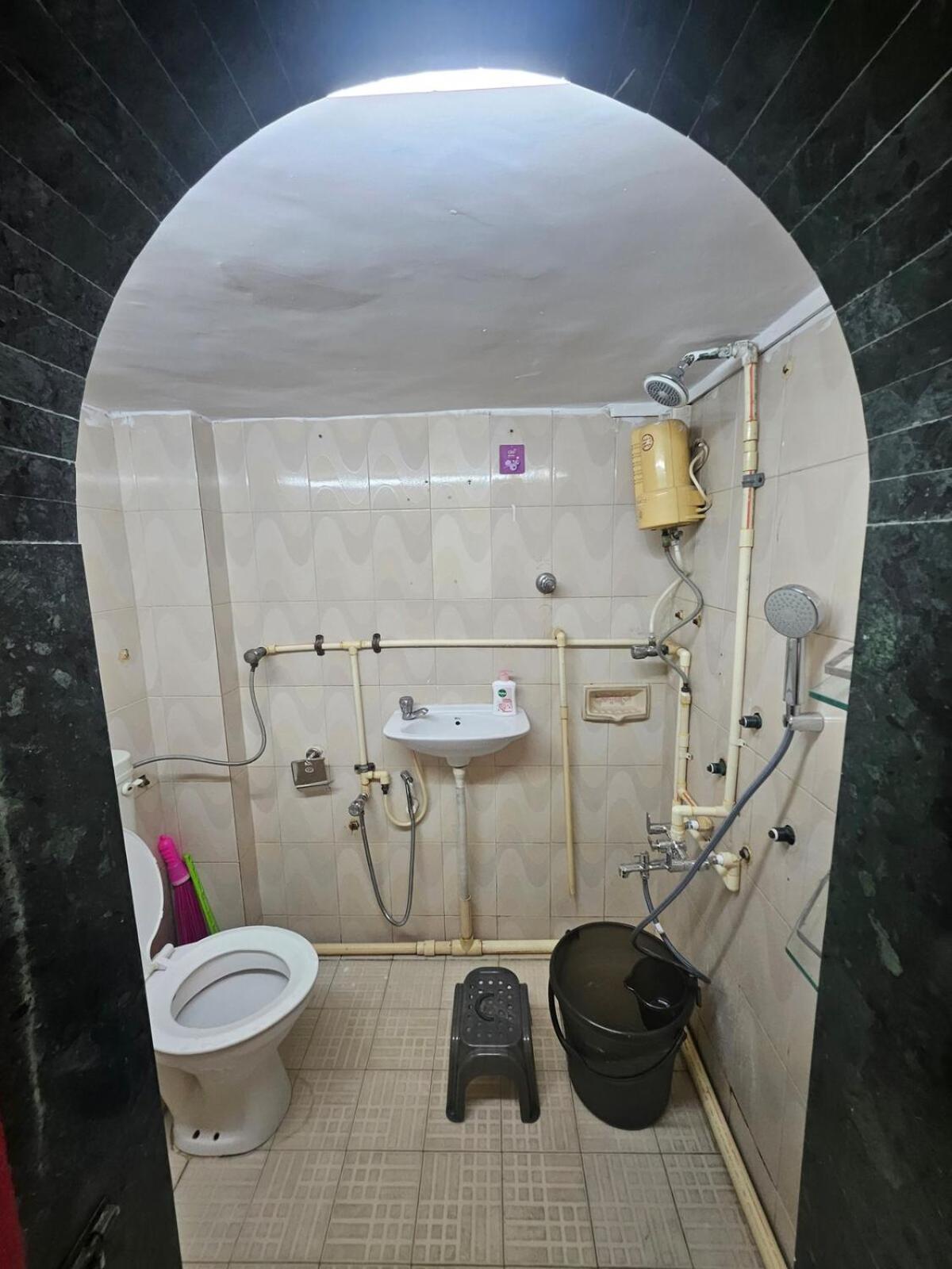 Apartment Retro Bandra - Cozy Comfort In A Heritage Village