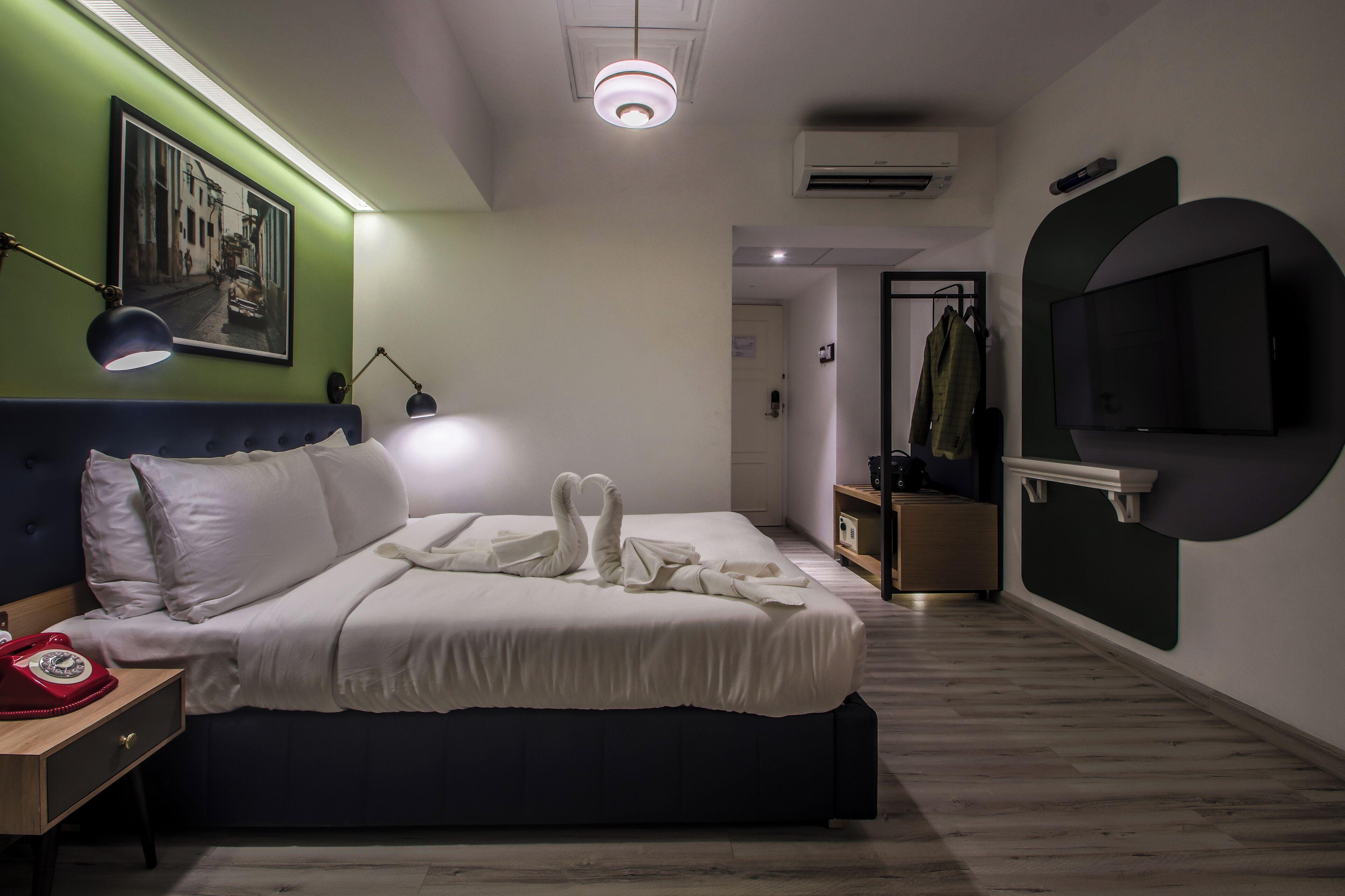 T24 Retro Hotel