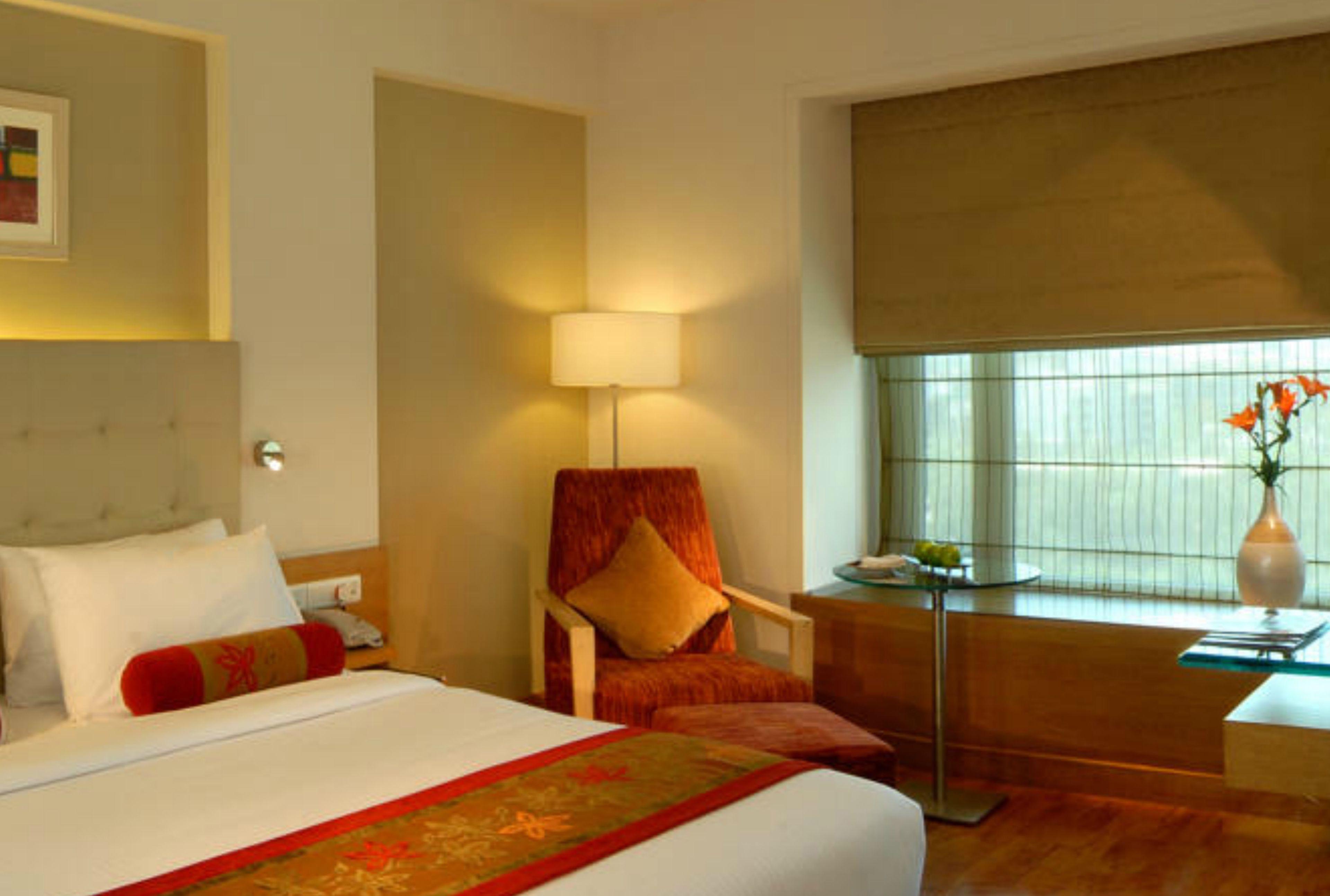 Radisson Goregaon 4*