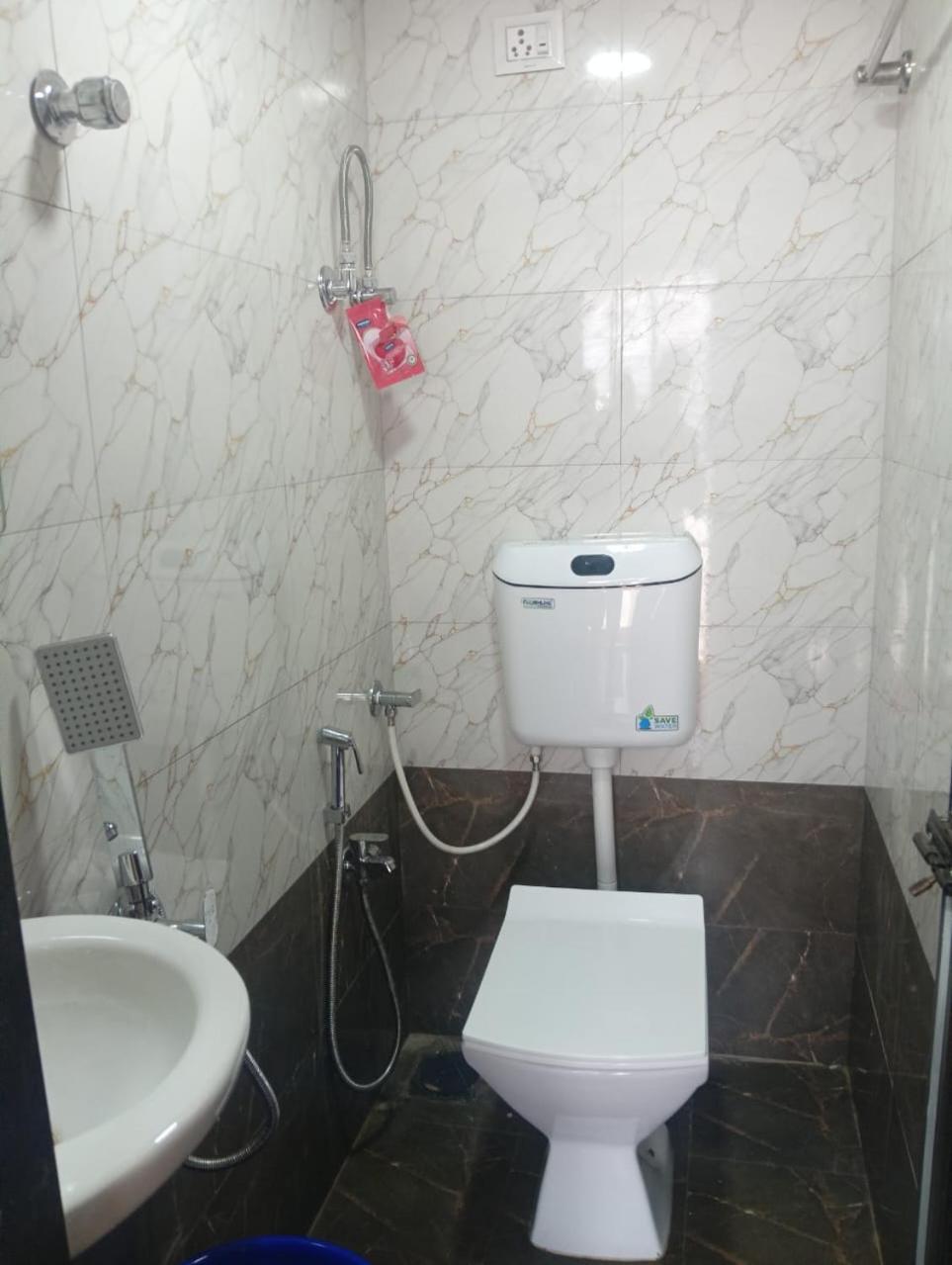 Bhagirath Aparthotel