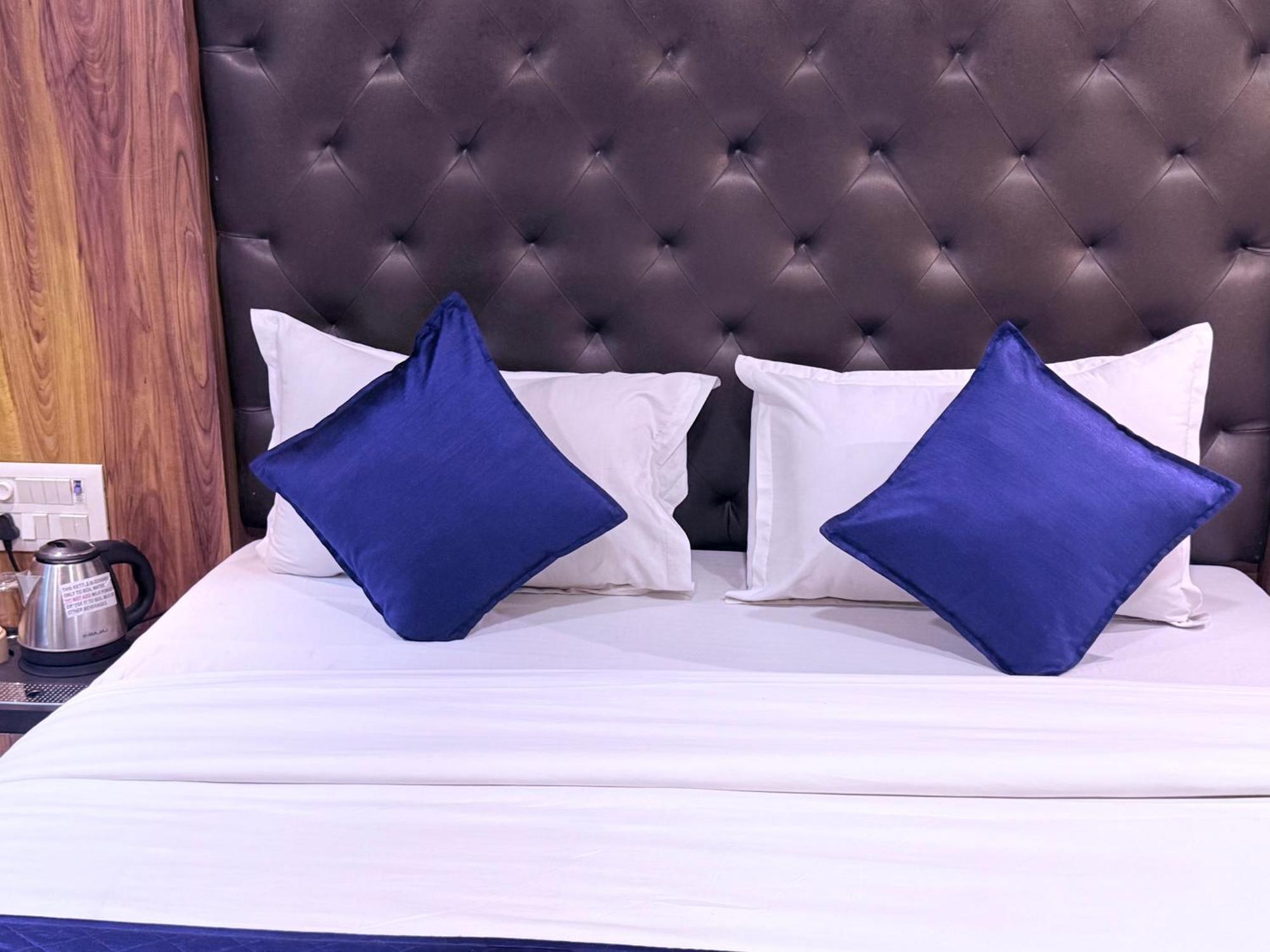 Hotel Ashyana - Near To Grant Road Station Mumbai