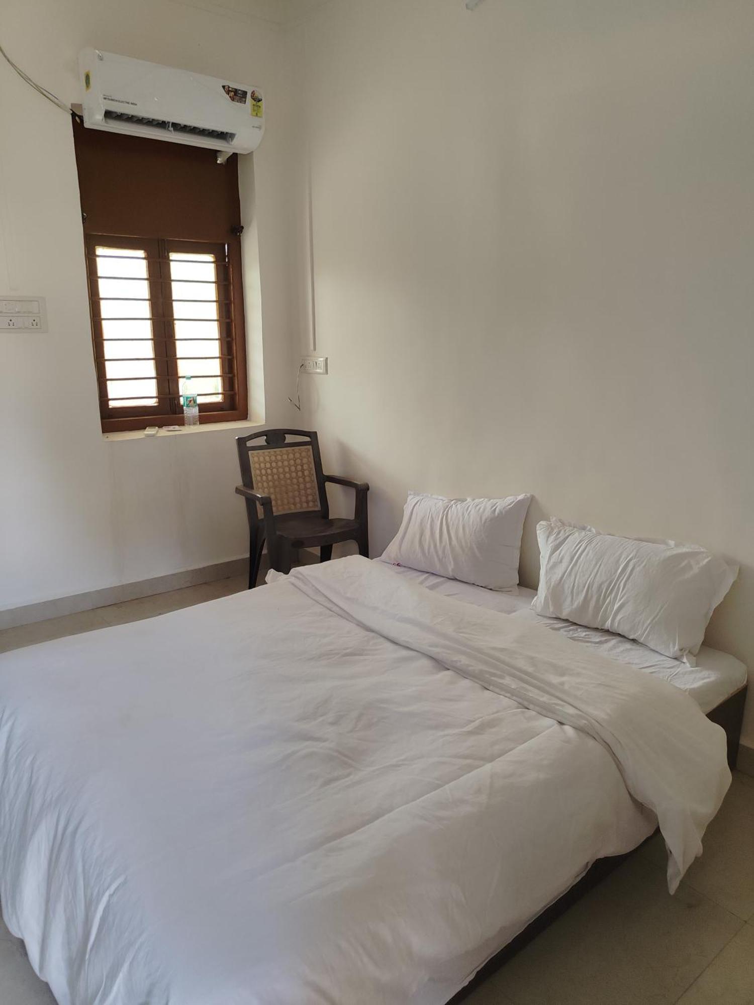 Omkar Regency Ac Goregaon West Guest house Mumbai