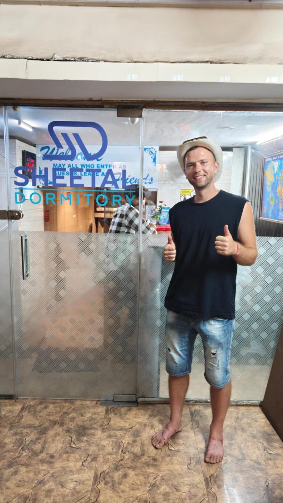 Sheetal Capsule hotel *