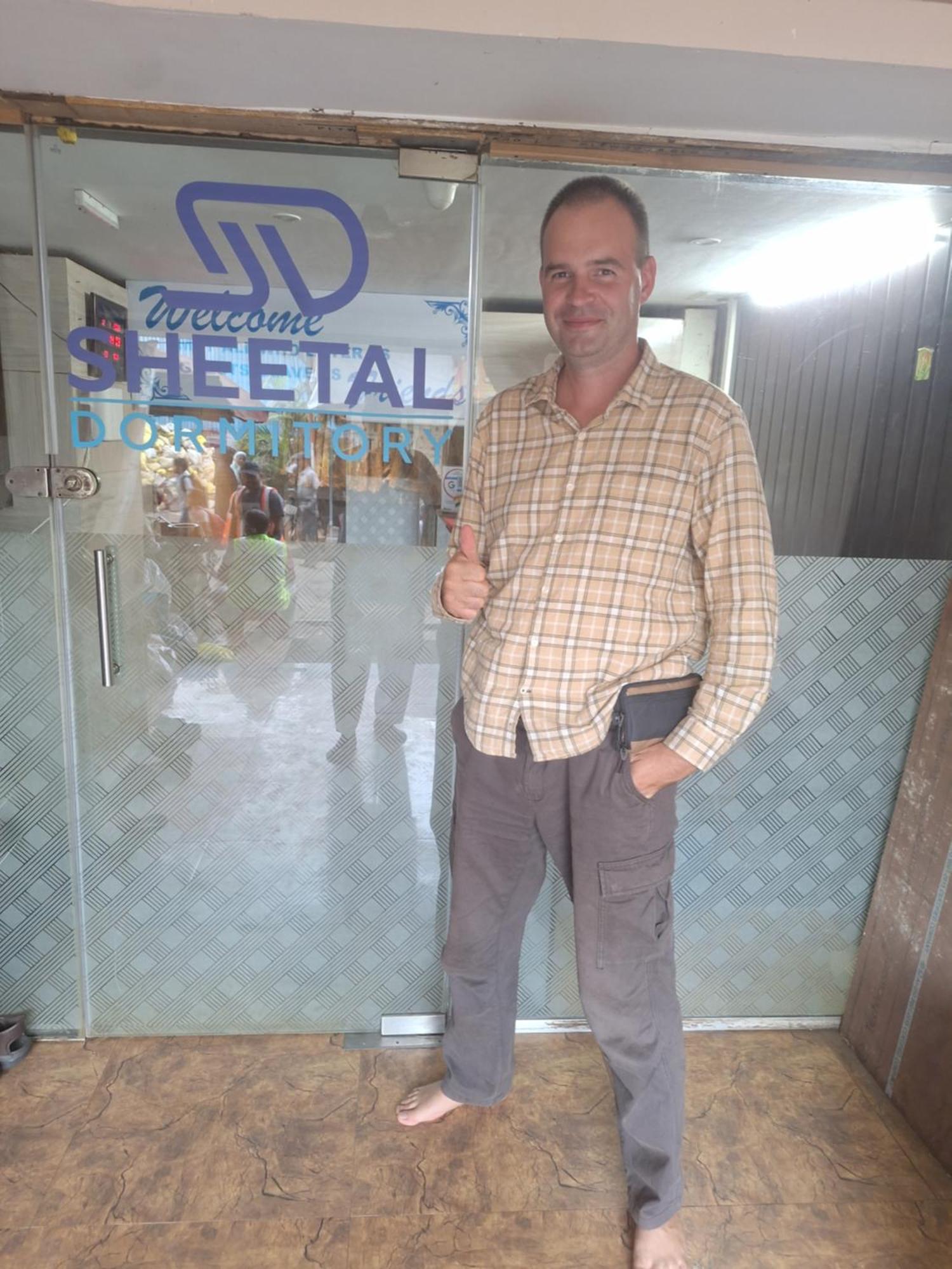 Capsule hotel Sheetal Mumbai