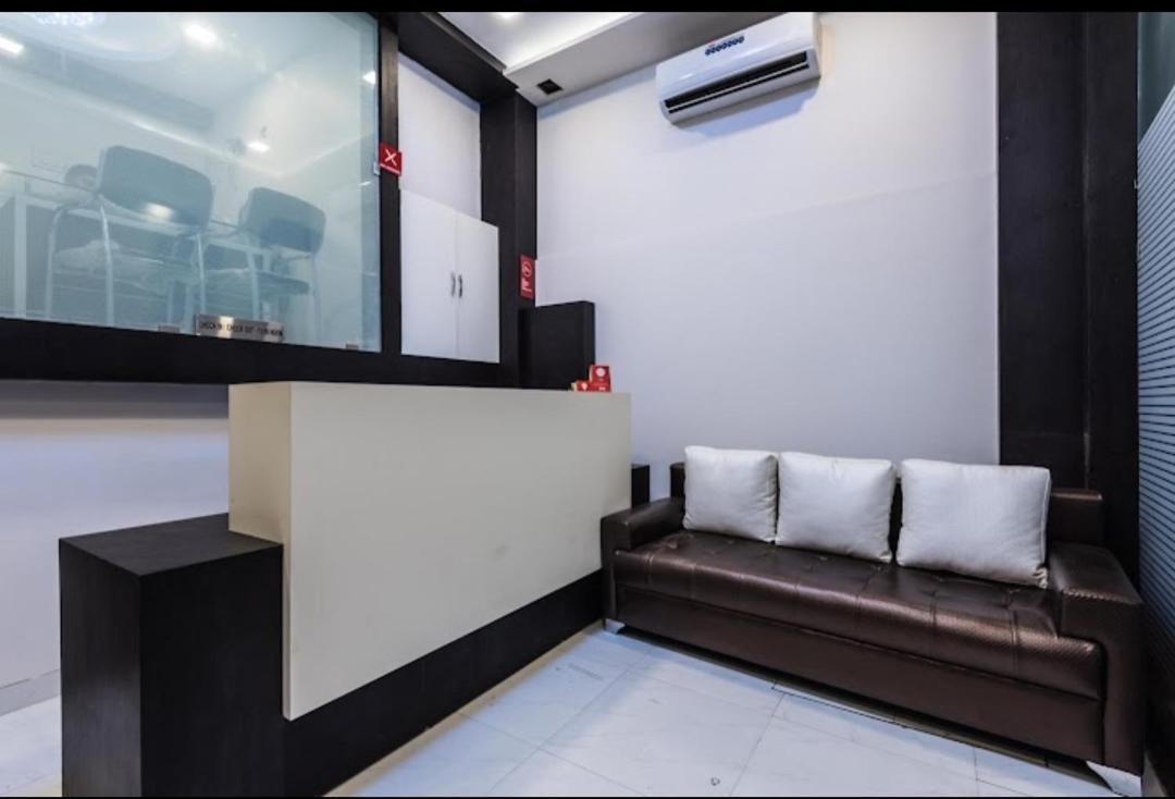 Collection O Asalpha Metro Station Formerly Venture Grand 2* Mumbai