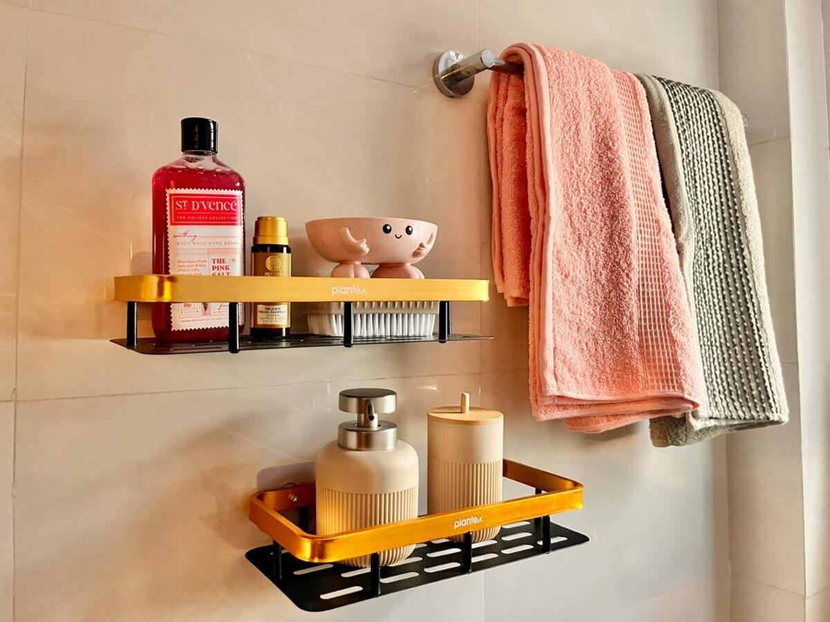 Apartment 1bhk Balcony Retreat - Gulmohar Road, Juhu