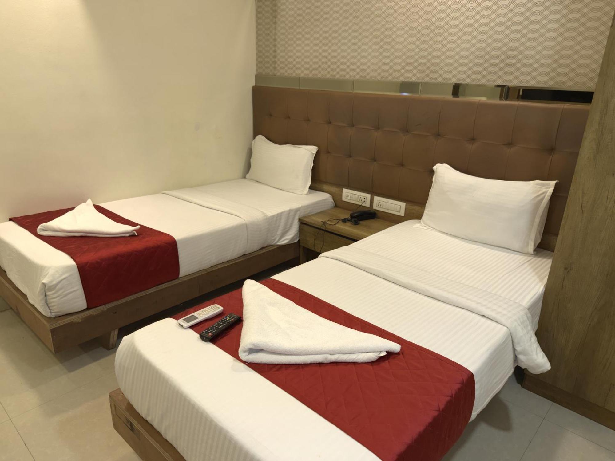 Hometown Near Us Embassy Bkc 3* Mumbai