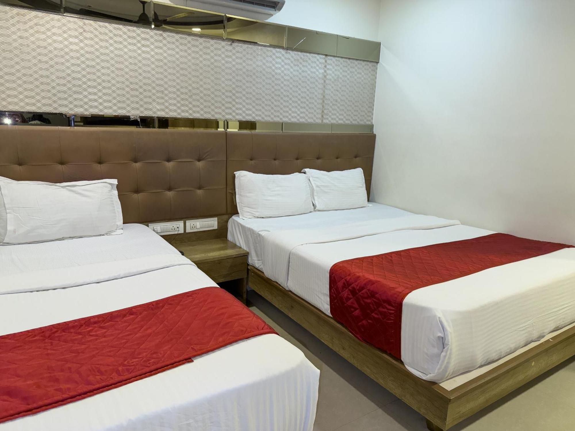 Hotel Hometown Near Us Embassy Bkc 3*