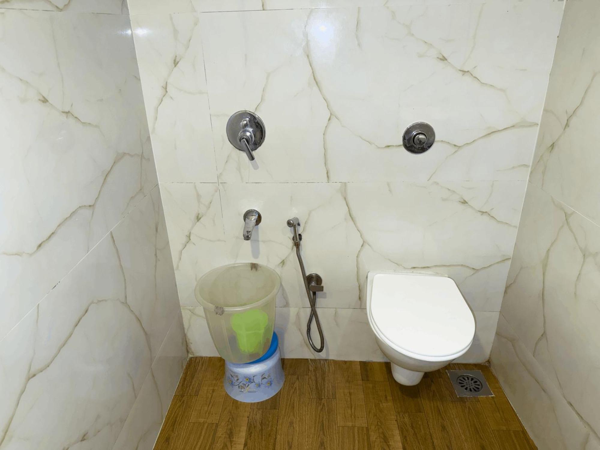 Hotel Hometown Near Us Embassy Bkc Mumbai