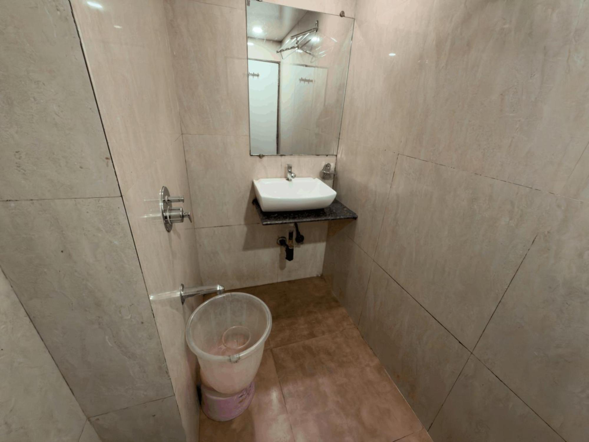 Hotel Hometown Near Us Embassy Bkc