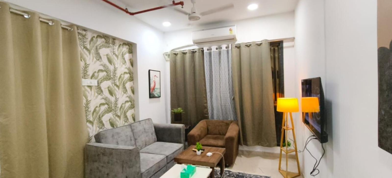 Ivy Urban Cozy 401 Private 1bhk 3 Min Nesco *