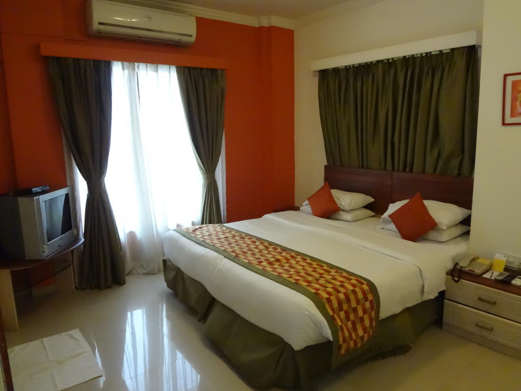 Nestor Hotel, Bombaim