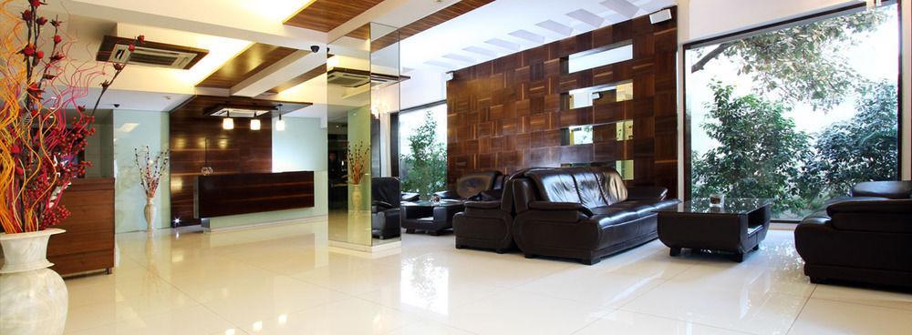 Nestor Hotel, Hotel Bombaim
