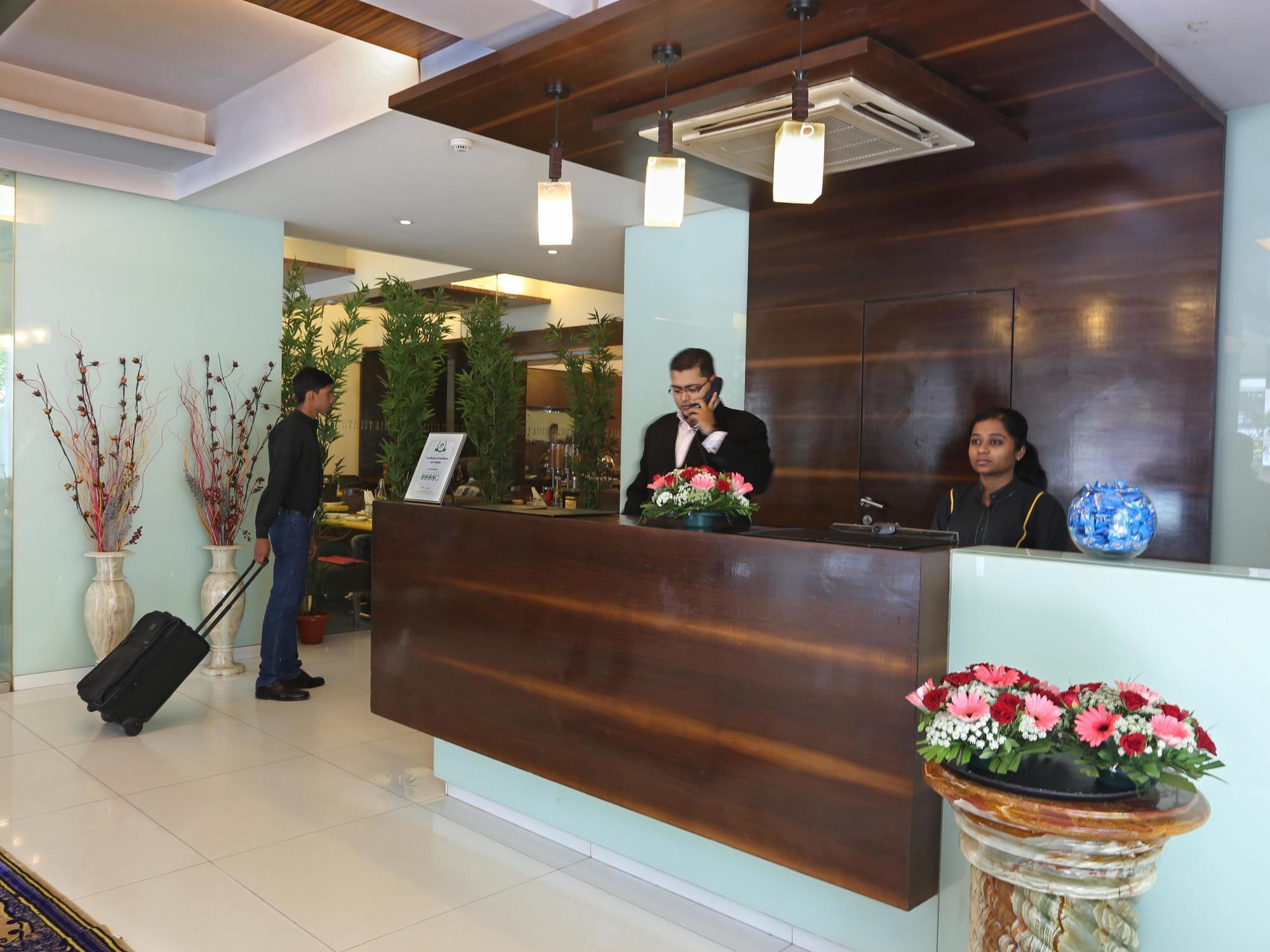 Nestor Hotel, Hotel Bombaim