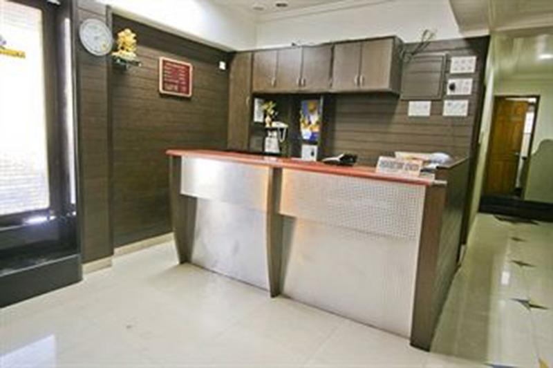 Hotel Treebo Cruz Royale Santacruz West