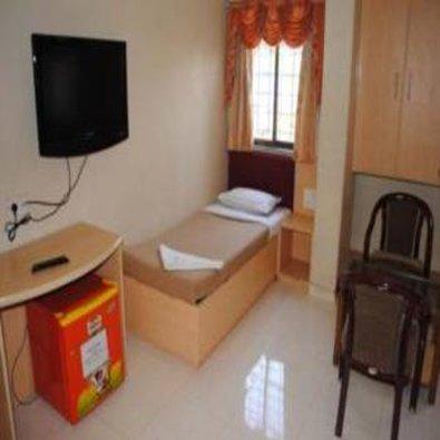 Hotel Treebo Cruz Royale Santacruz West 3*