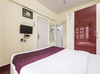 Oyo Malad Raheja Complex Road Apartment *