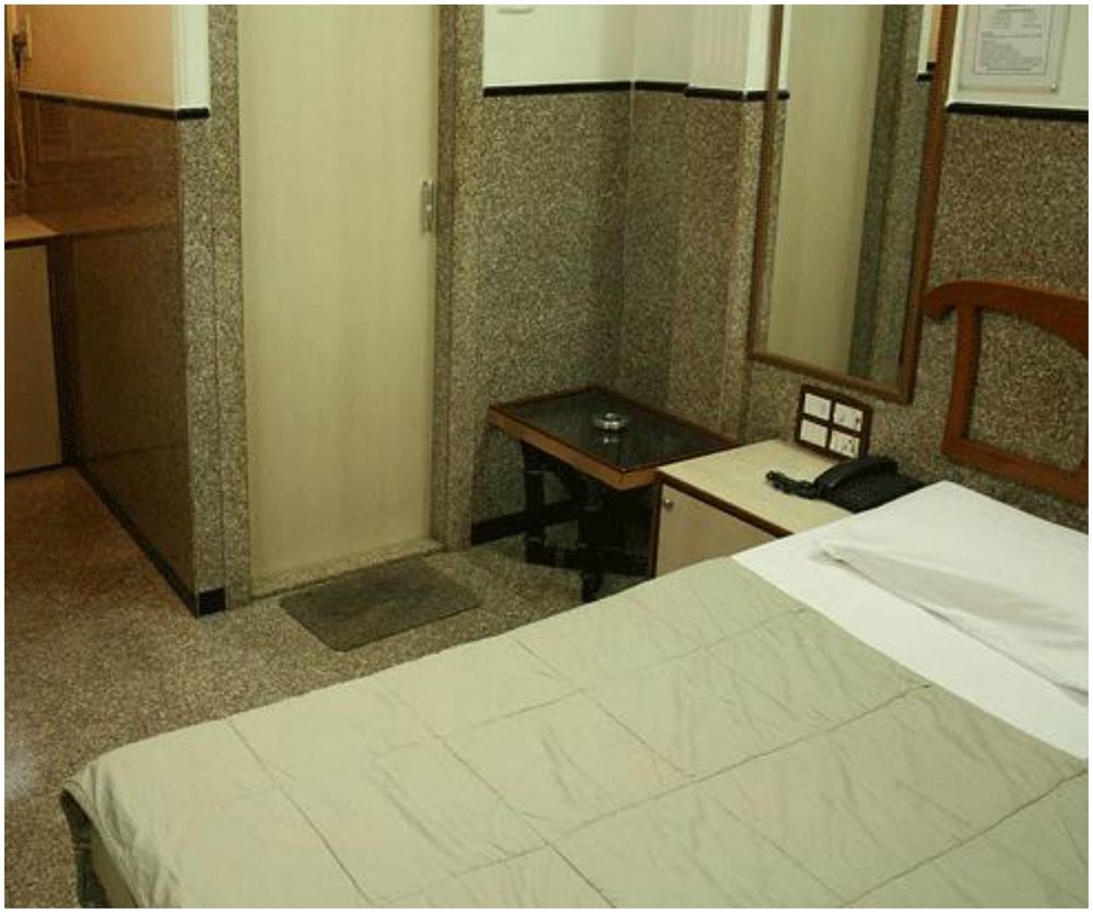 Royal Castle Hotel
