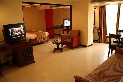 Ramee Guestline Dadar Hotel 4*
