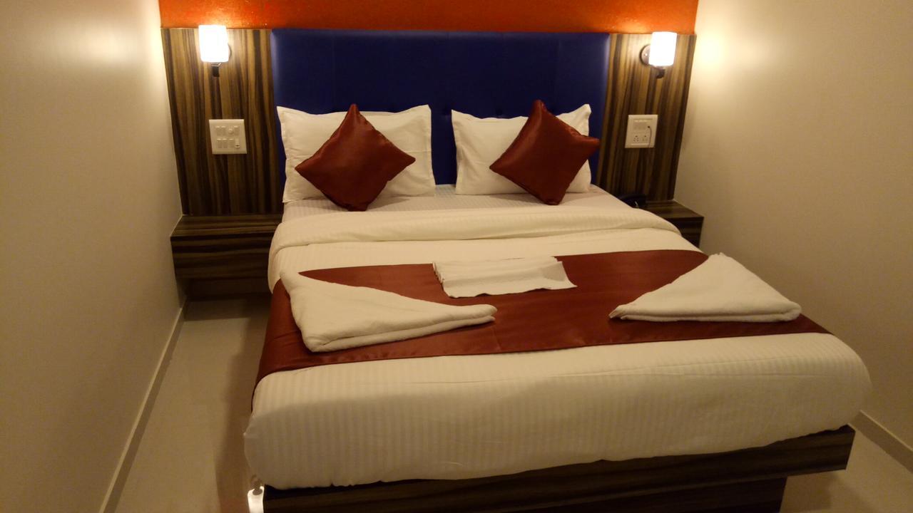 Flagship 83490 Hotel Bently Palace Hotel 3*