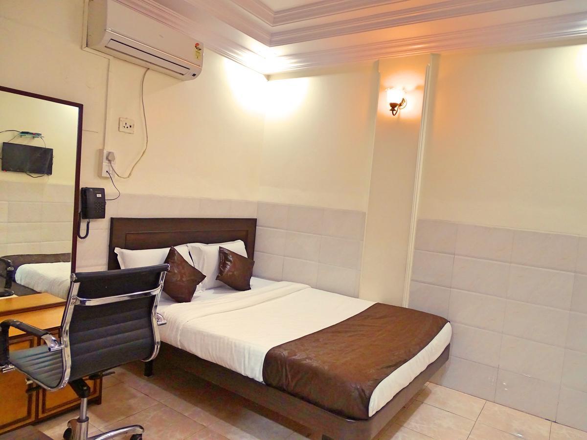 Sai Sharan Lodging Alojamento Mumbai