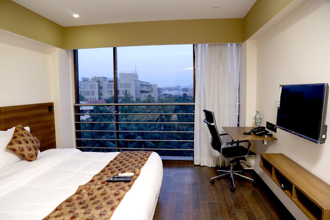 Hotel House Andheri East, Mumbai