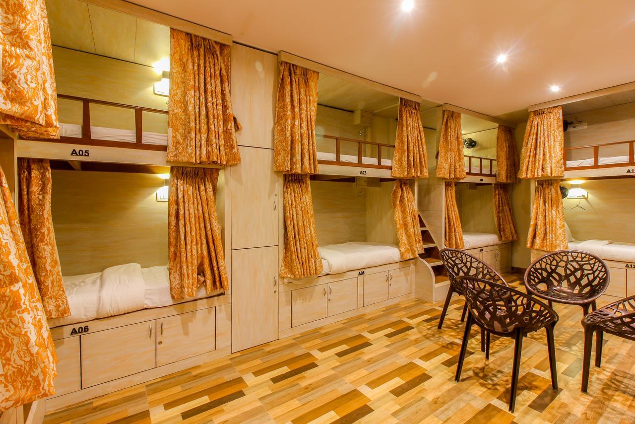 Blossom For Male And Female * Mumbai