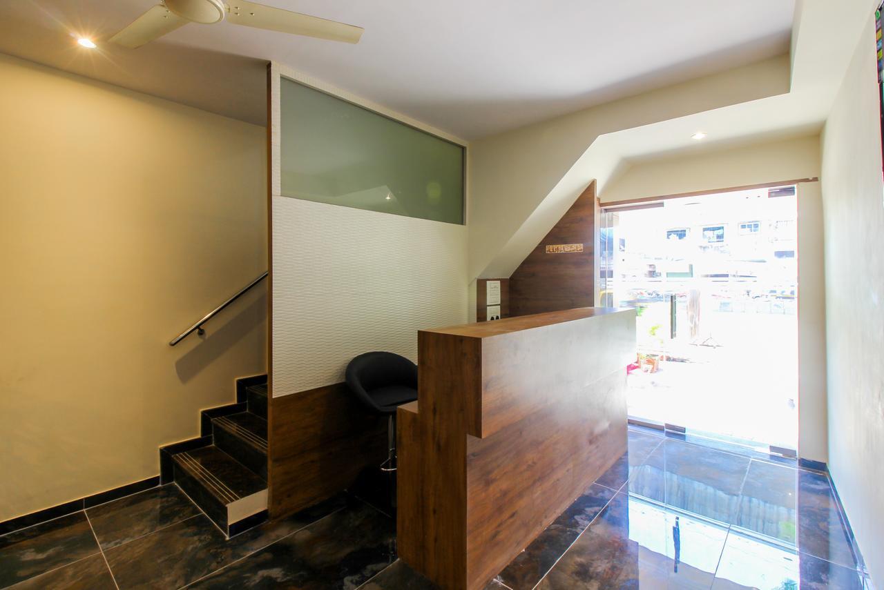 Hostel Blossom For Male And Female