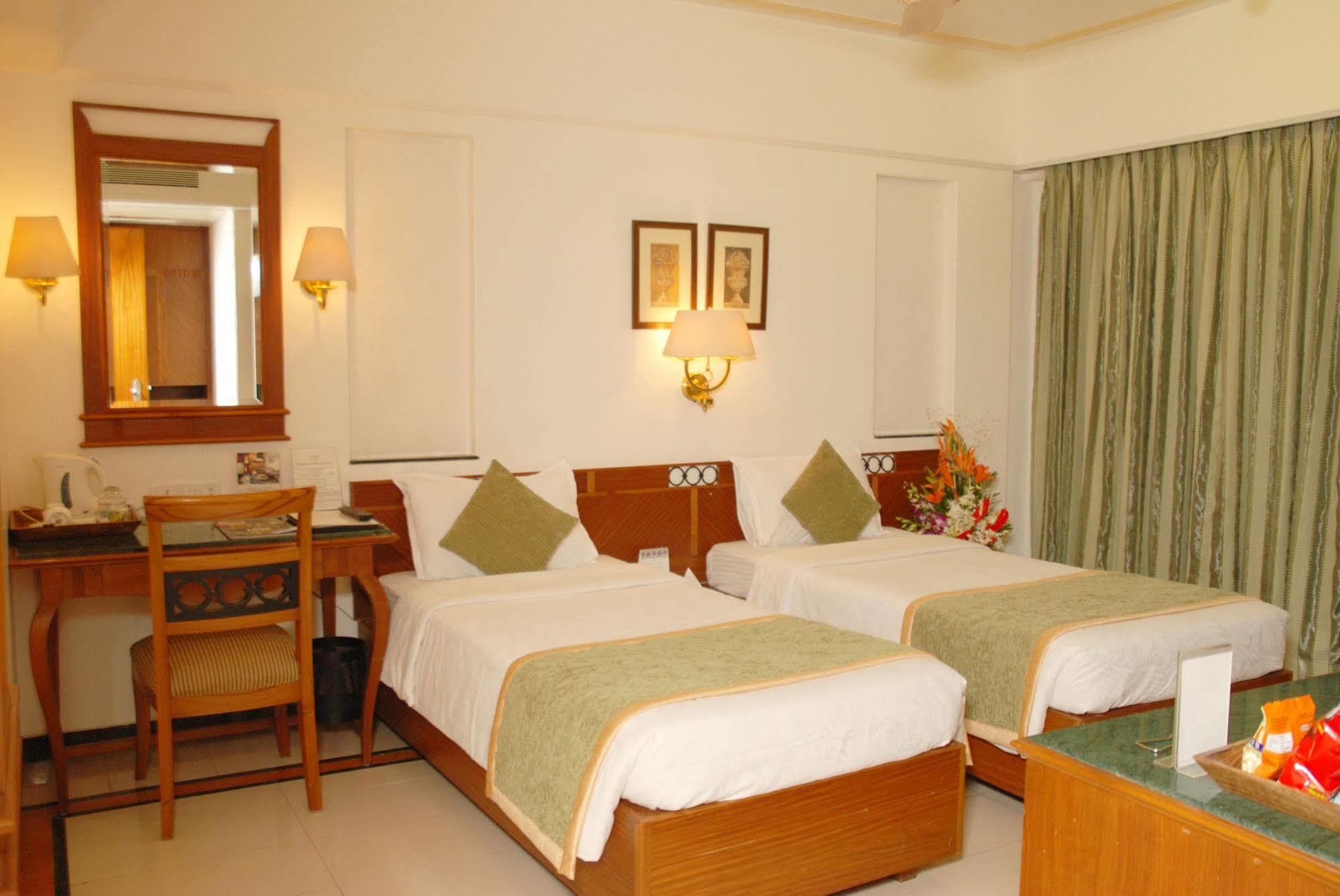 The International By Tunga