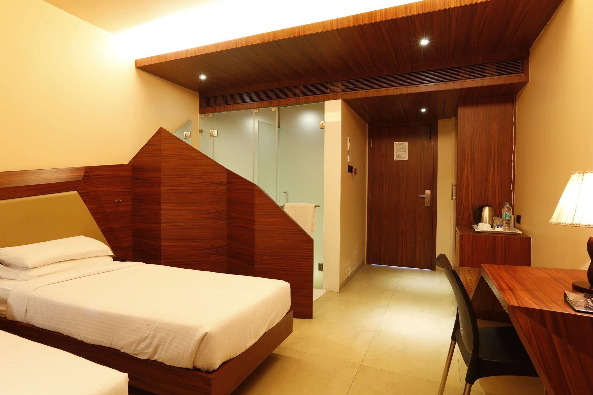 Dragonfly - The Art Hotel 4*