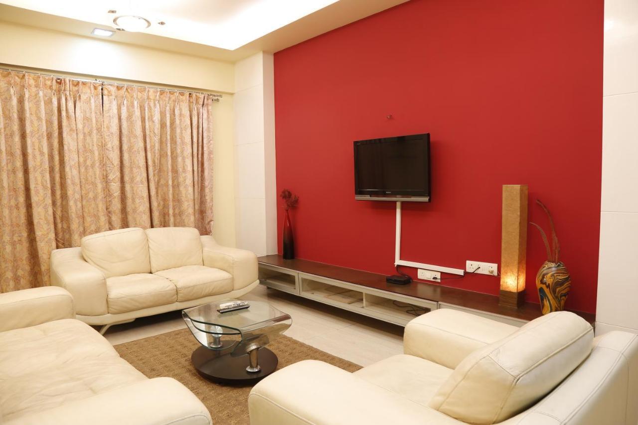 Casa de hóspedes Seven Serviced Bandra East Bombaim