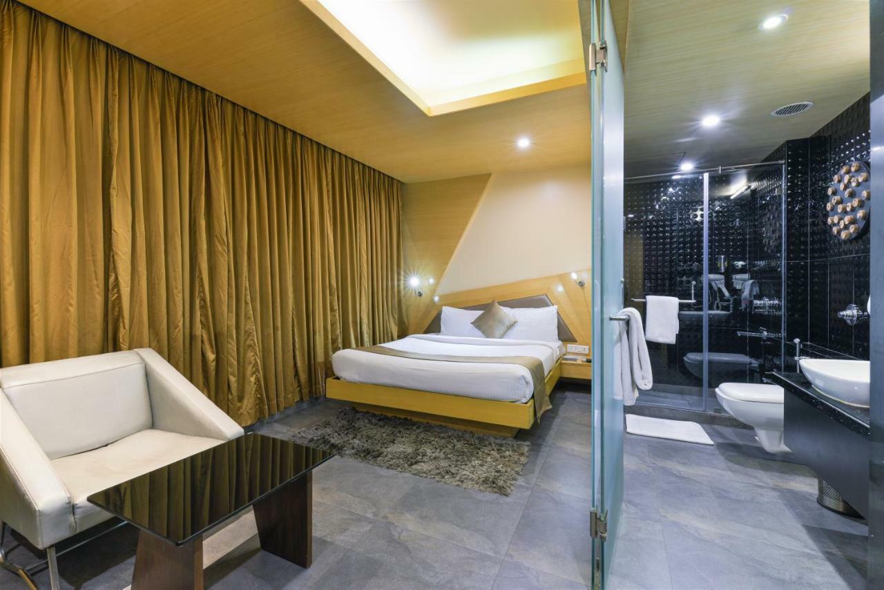 Dragonfly - The Art Hotel