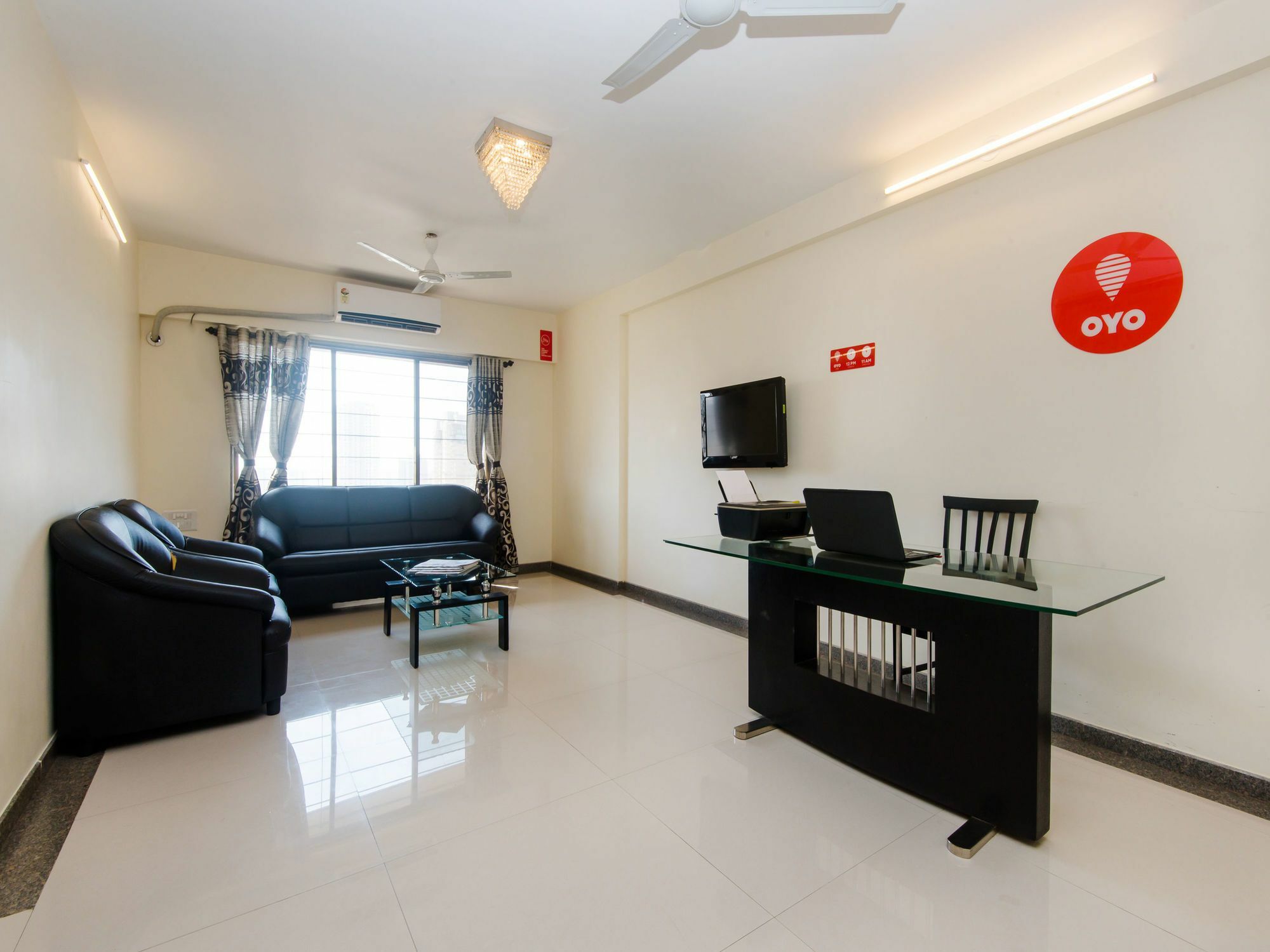 Oyo 13002 Goregaon West Apartment