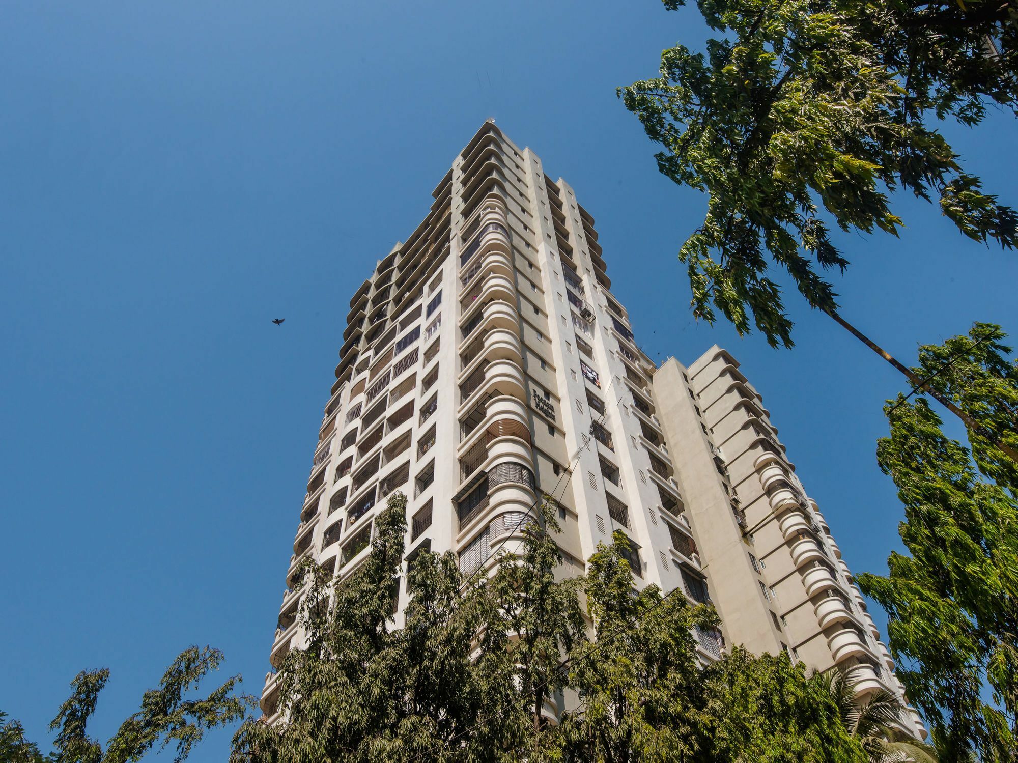 Oyo 13002 Goregaon West Apartment *