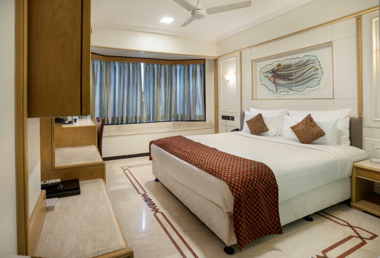 Executive Enclave Hotel