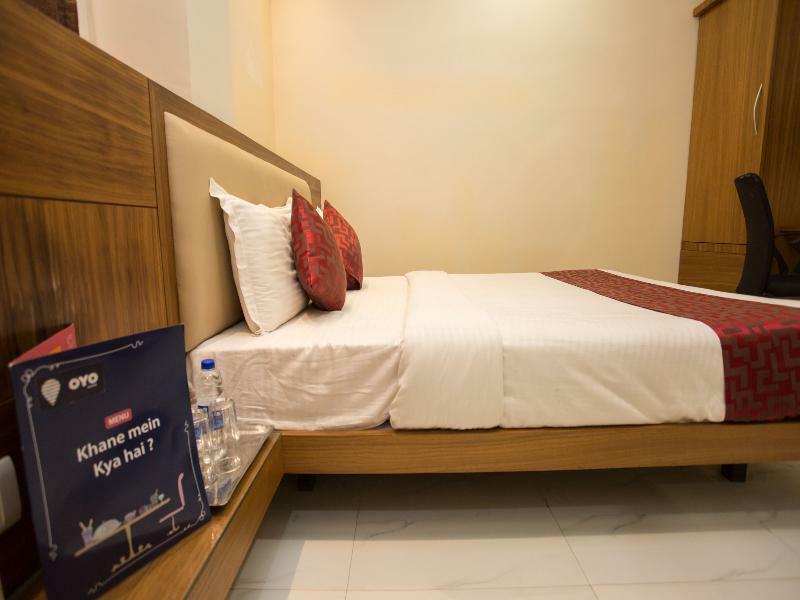 8872 Address Hotel