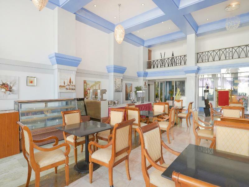 Townhouse Royal Palms Hotel 4*