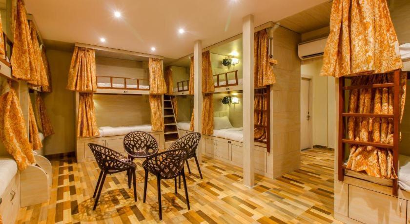 Hostel Blossom For Male And Female