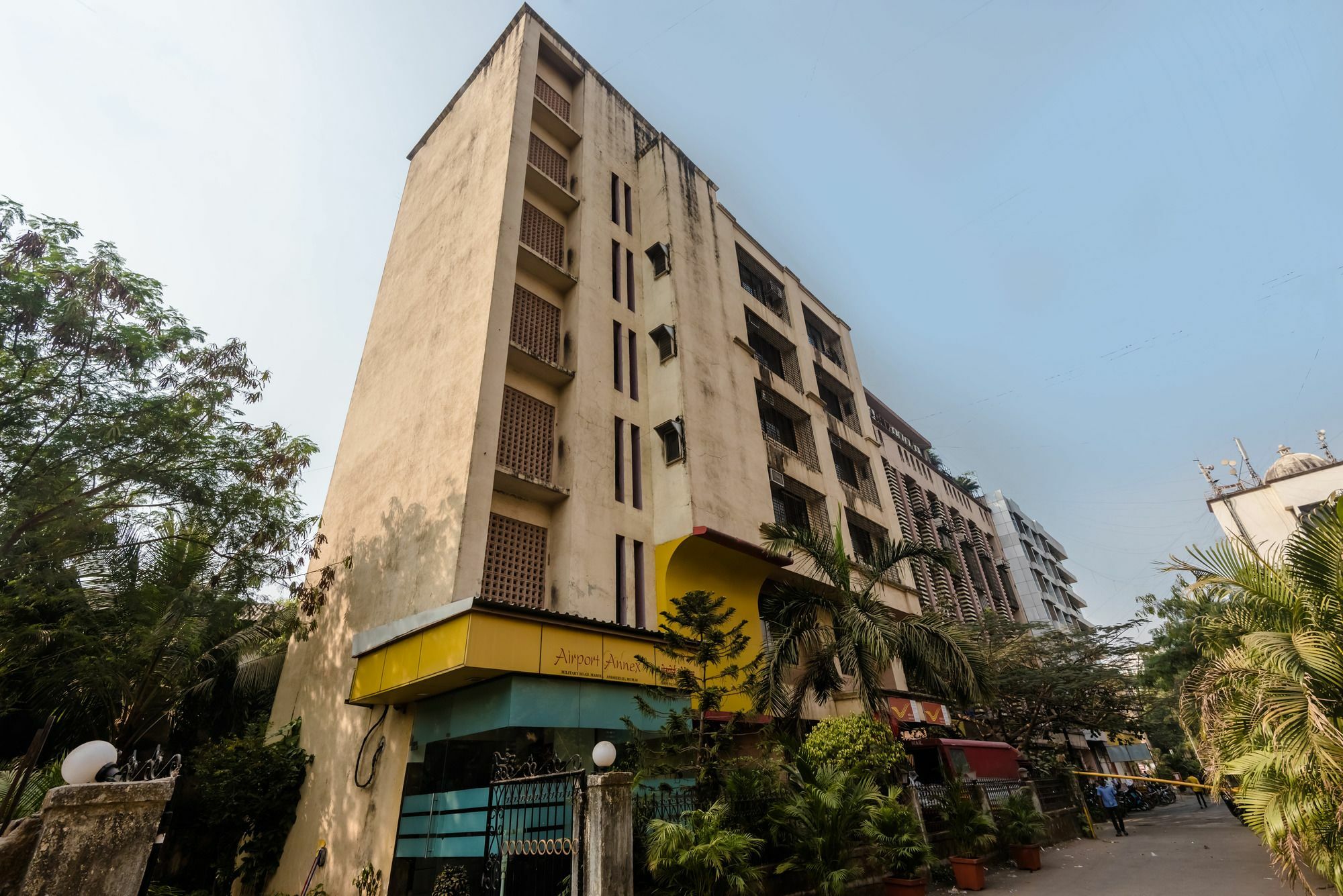 Fabhotel Annex Executive Hotel