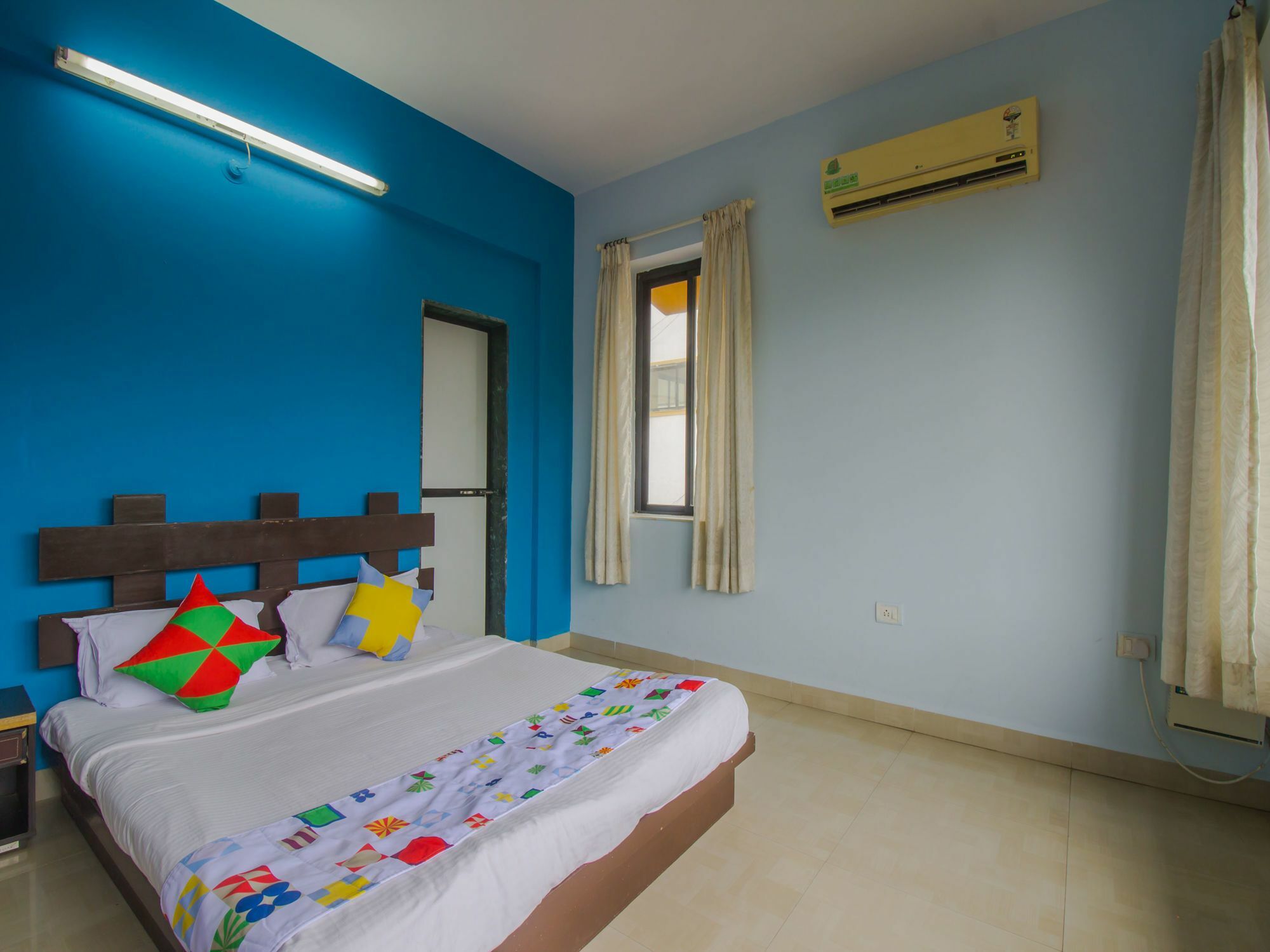 Oyo 17028 Aviva Residency Hotel