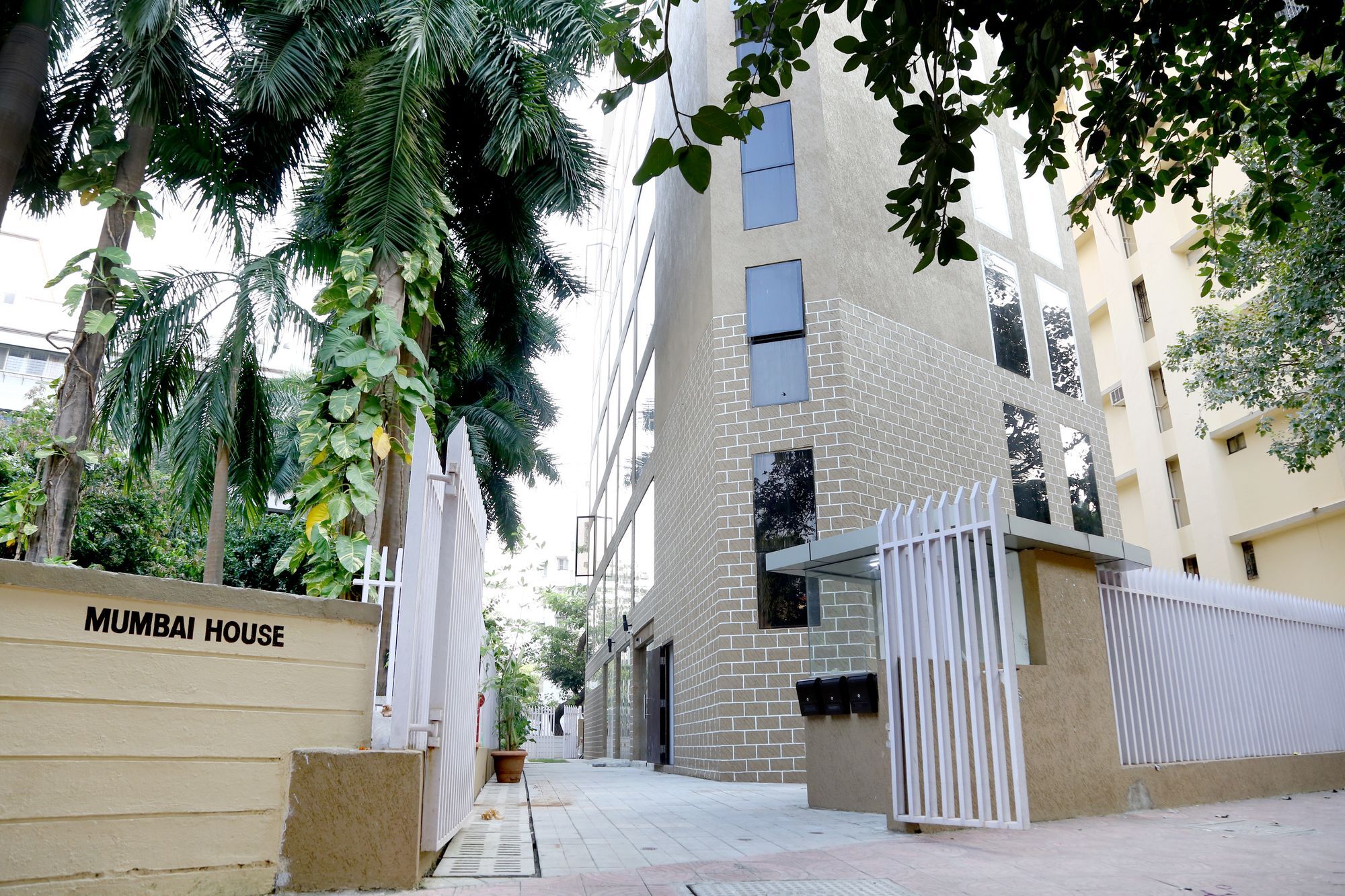 Hotel House Andheri East, 3*