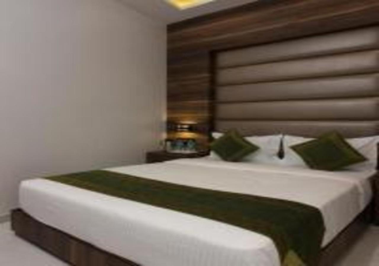 Meriton International Airport T-2 Hotel Mumbai